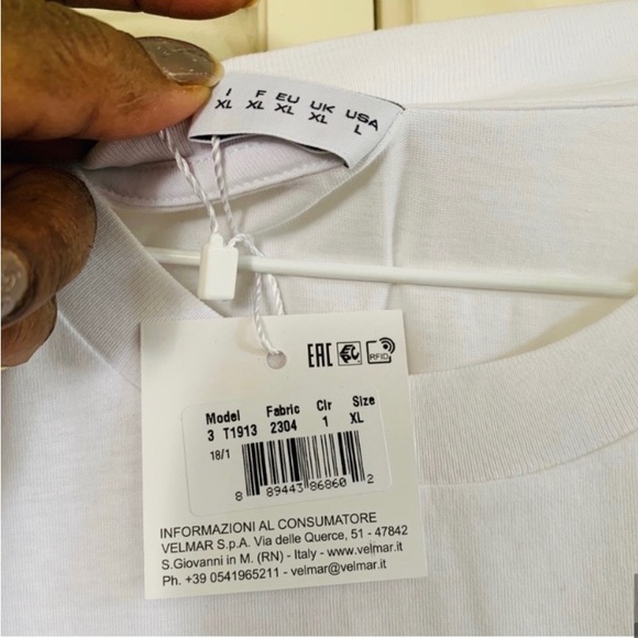 Gender Neutral Moschino TShirt🐻 - Picture 8 of 10